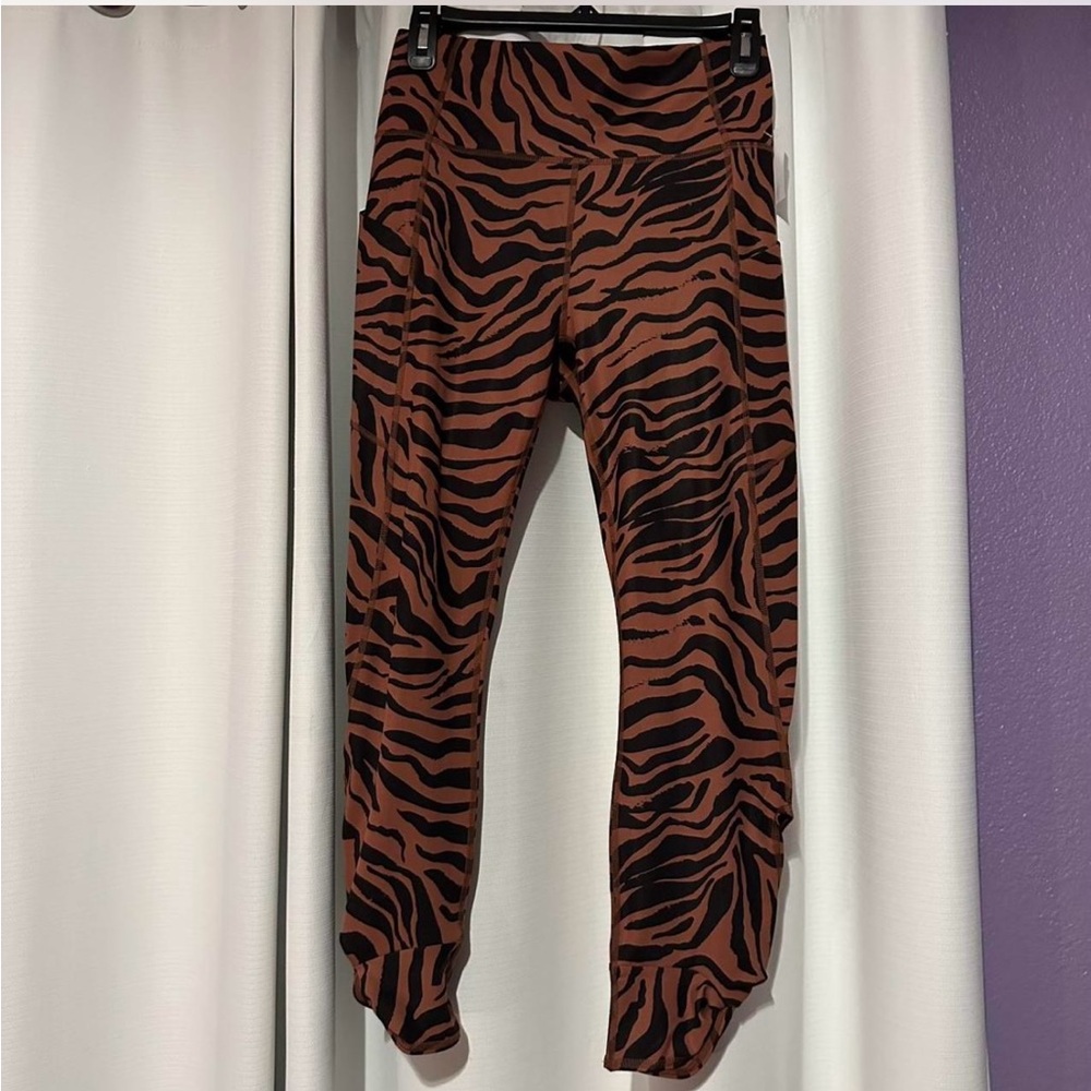 Fabletics Zebra Print Leggings Size M